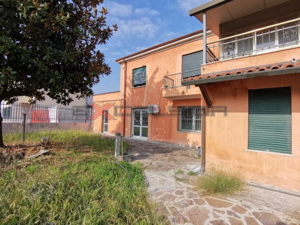 Casa a Schiera in vendita a Cavarzere via g. Matteotti 20 bis