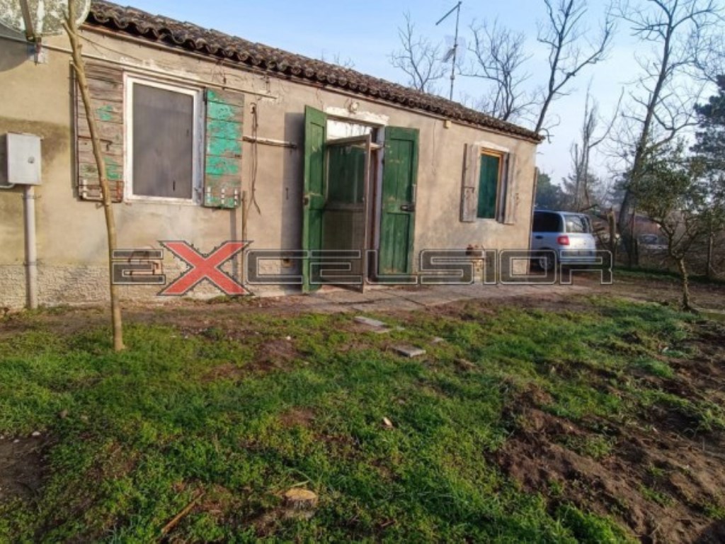 Casa Indipendente in vendita ad Ariano nel Polesine corso Risorgimento 160, Porto Viro (ro)