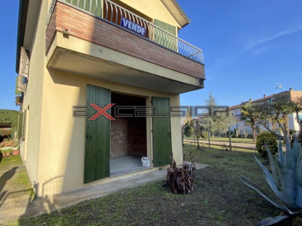 Casa a Schiera in vendita a Cavarzere via g. Matteotti n.20 bis - Cavarzere (ve)