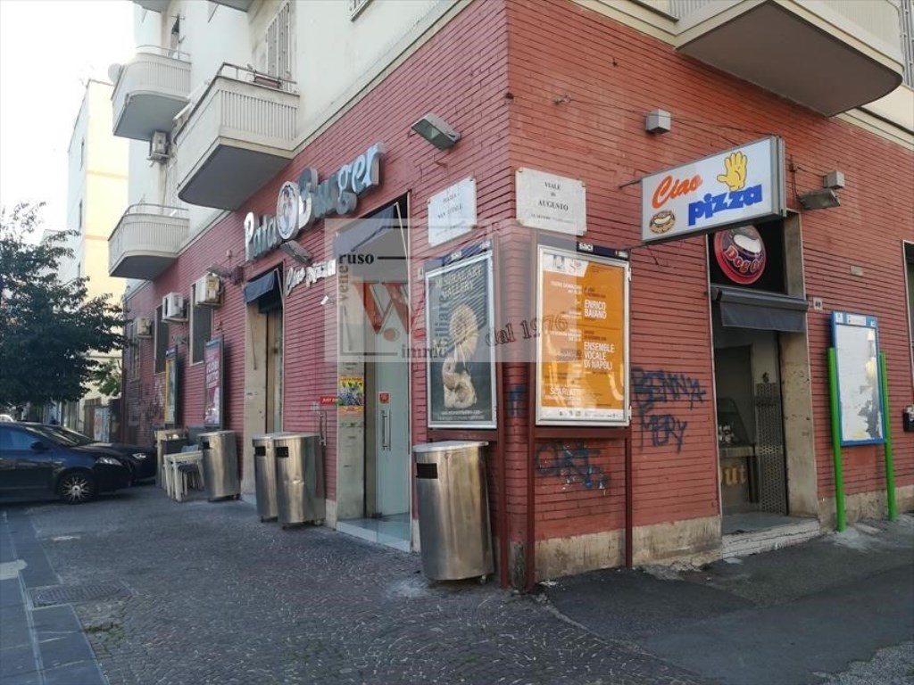 Attività Commerciale in vendita a Napoli