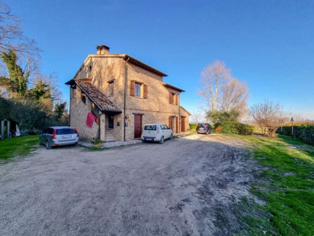 Casa Indipendente in vendita a Urbino località Castelcavallino