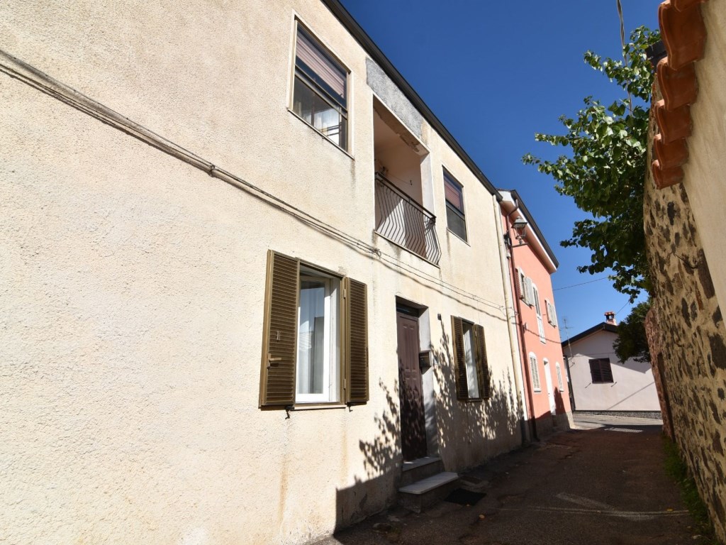 Casa Indipendente in vendita a Birori via umberto I 7