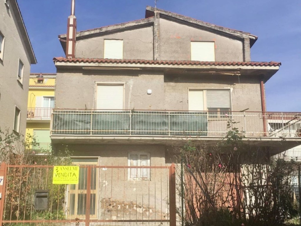 Casa Indipendente in vendita a Calcata via don moriggi