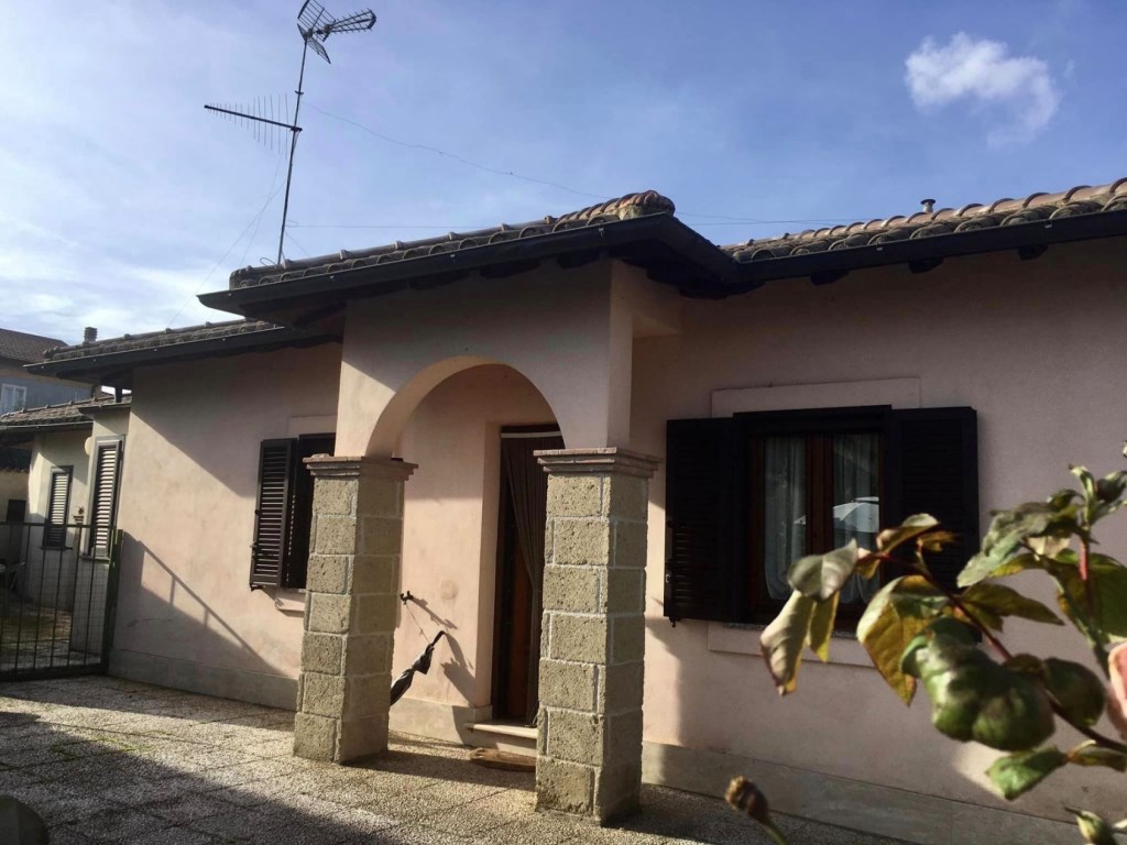 Villa in vendita a Civita Castellana via sassacci