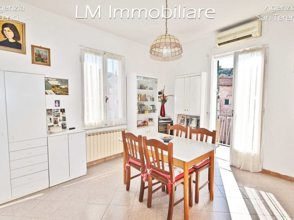 Appartamento in vendita a Lerici loc Le Sare