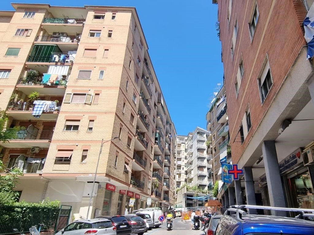 Appartamento in vendita a Napoli napoli Giulio Palermo,45