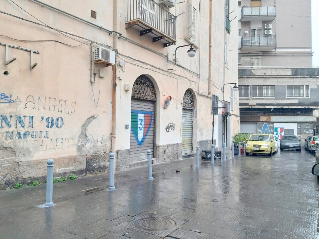 Negozio in vendita a Napoli napoli Giorgio Pallavicino,28