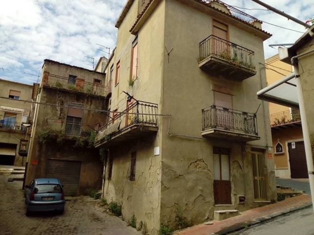 Casa Indipendente in vendita a San Cataldo via pignato 201
