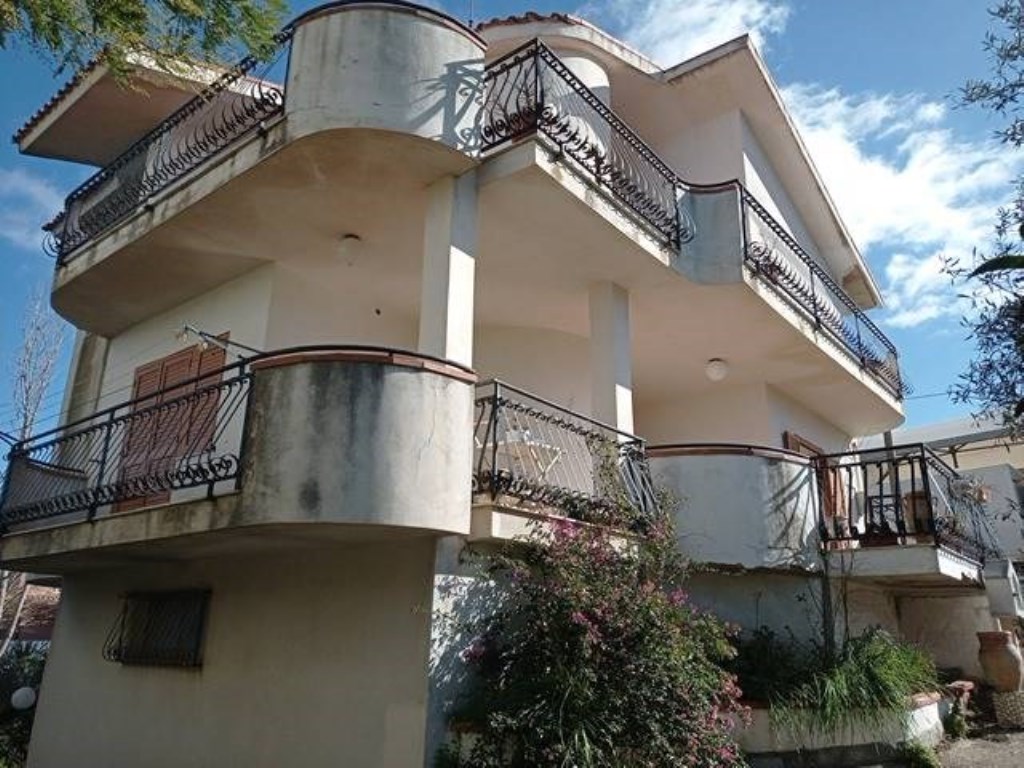 Villa in vendita a San Cataldo c.Da babbaurra