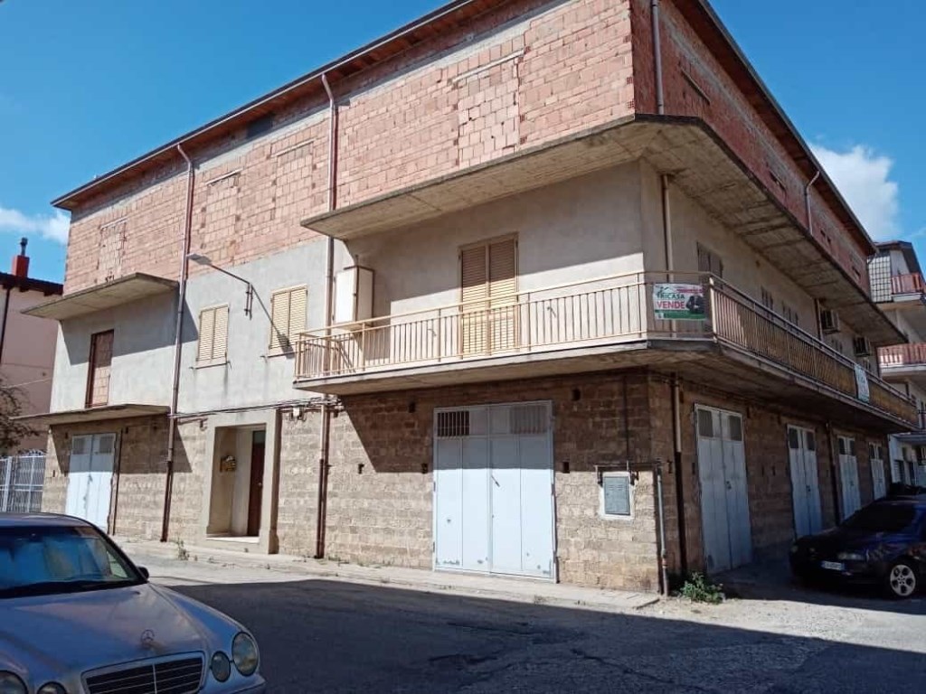 Casa Indipendente in vendita a Spezzano Albanese via Palmiro Togliatti, 4