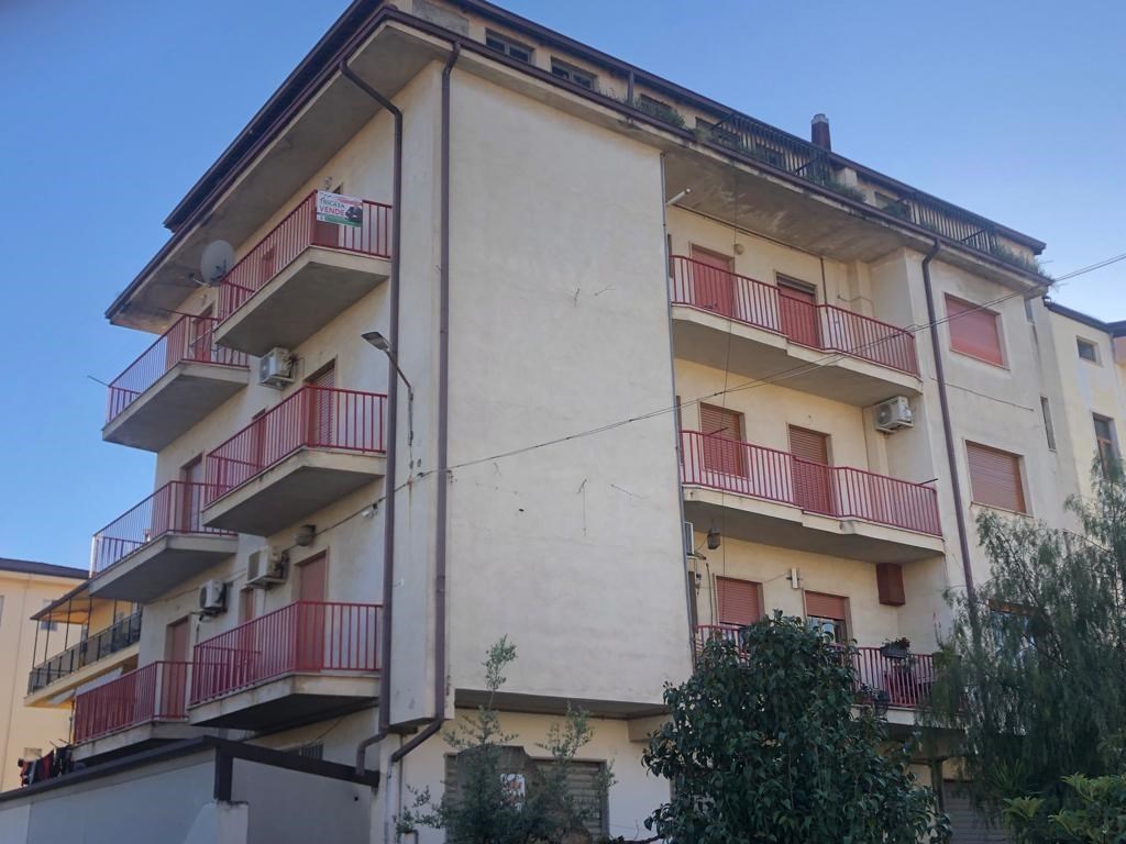 Appartamento in vendita a Corigliano-Rossano via Vibo Valentia, 8
