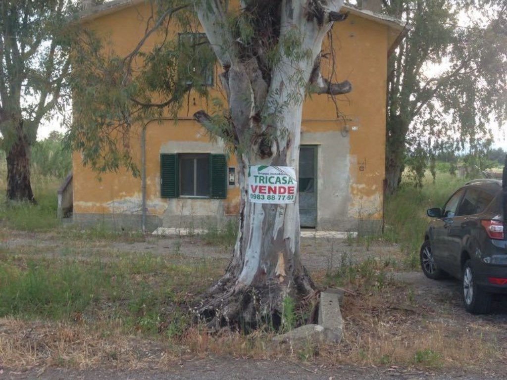 Porzione di Casa in vendita a Cassano all'Ionio bruscate Piccola,