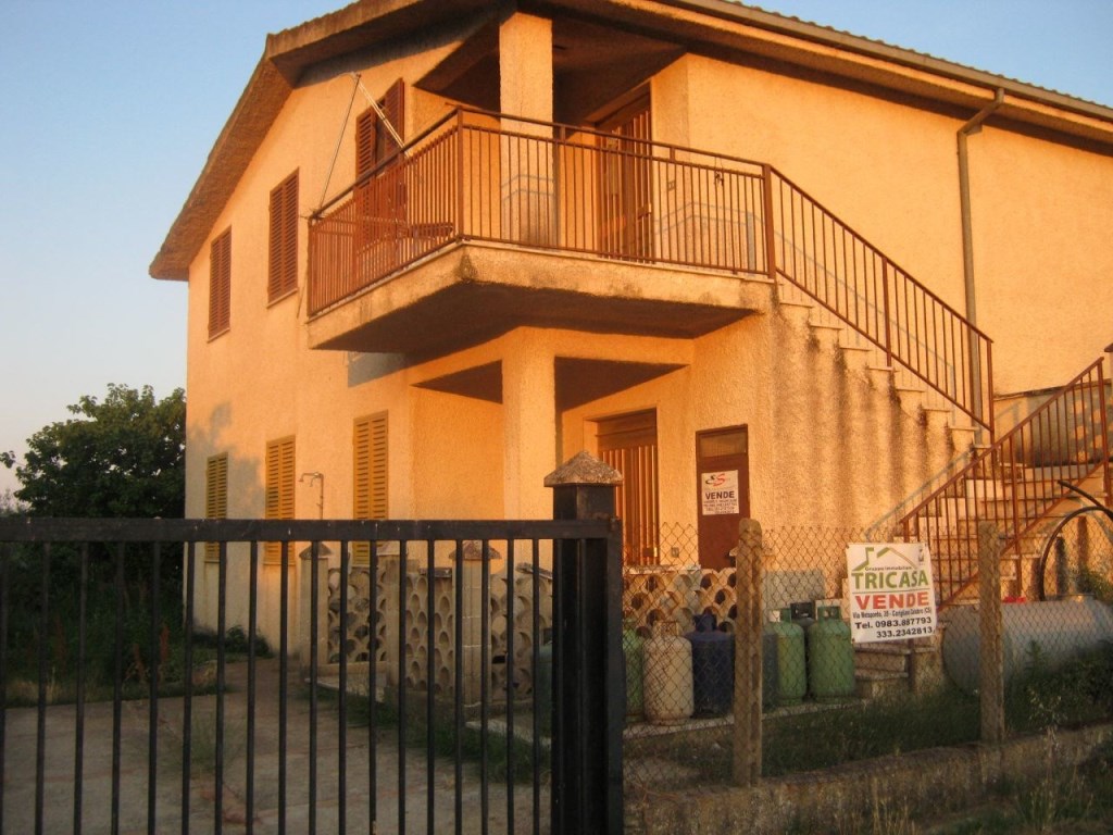Porzione di Casa in vendita a Corigliano-Rossano c.Da Foggia,