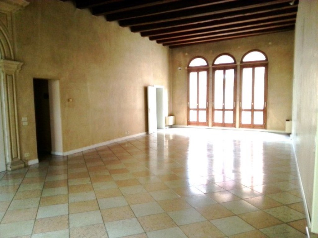 Appartamento in vendita a Padova via santa lucia
