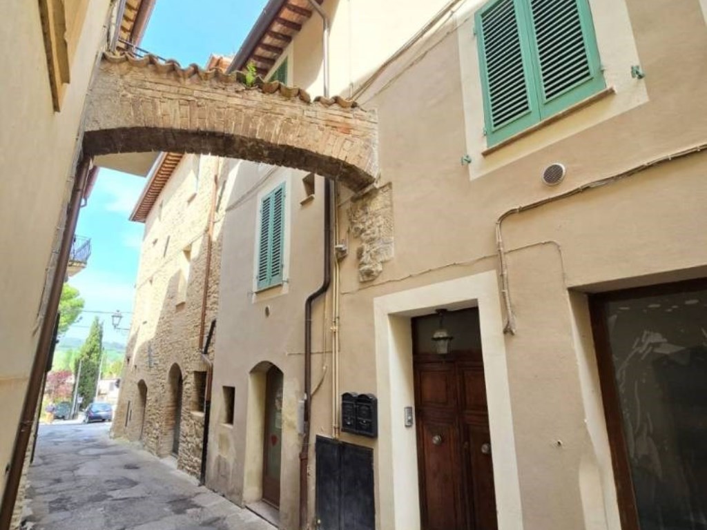 Casa Indipendente in vendita a Bevagna via San Niccolò, 2