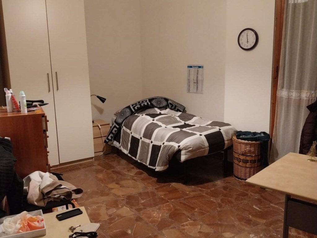 Stanza Privata in affitto a Pisa via Vittorio Veneto, 56127