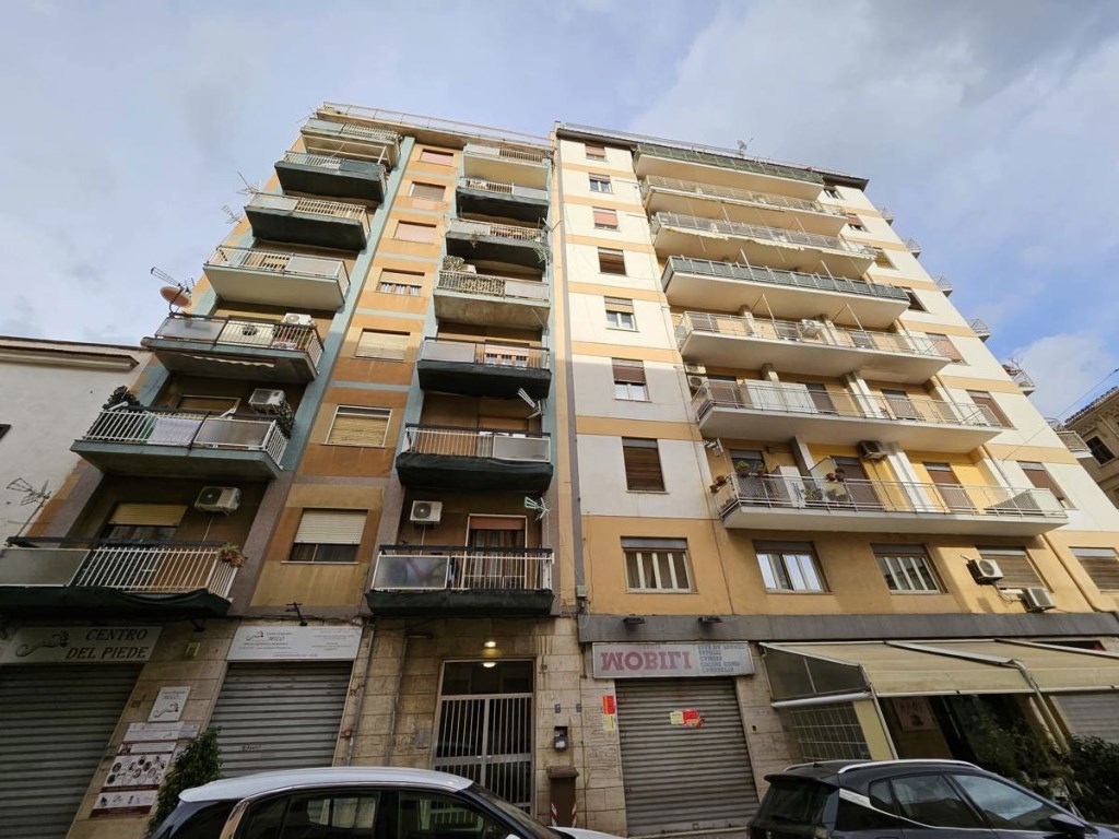 Appartamento in vendita a Palermo palermo Sampolo,129