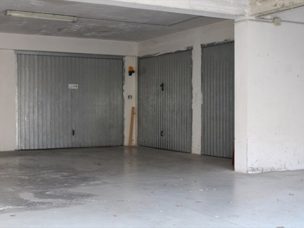 Garage in vendita a Chieti via Dei Palmensi