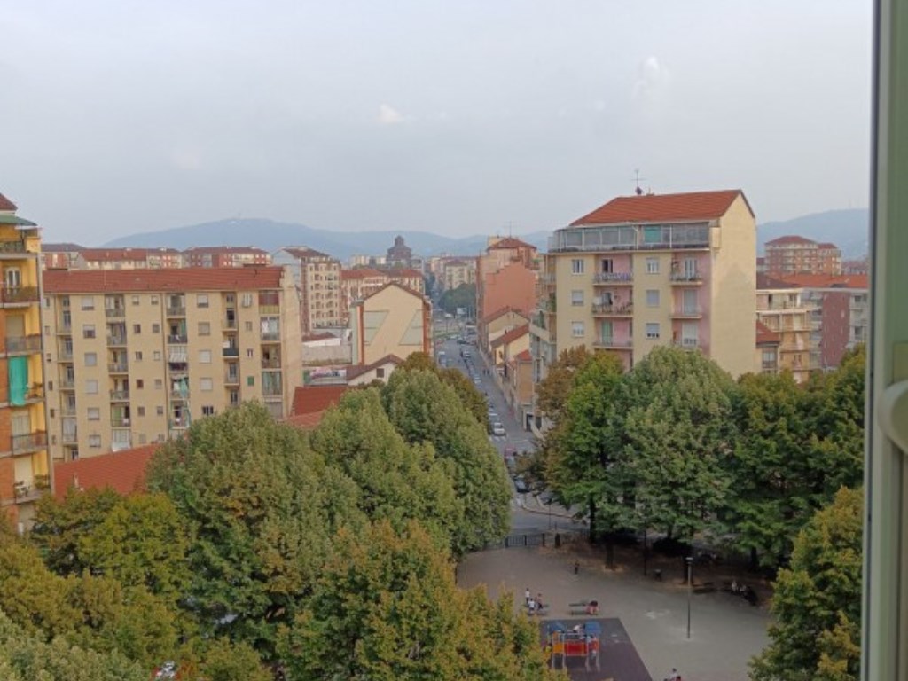 Appartamento in vendita a Torino piazza Mattirolo 16