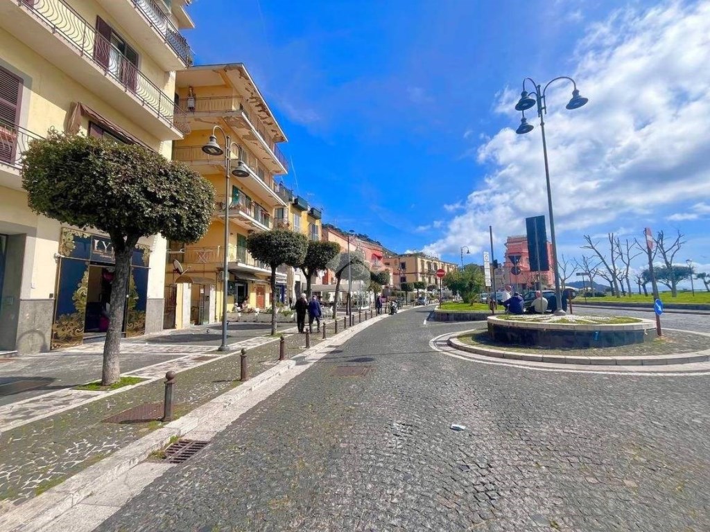 Appartamento in vendita a Pozzuoli lungomare Sandro Pertini