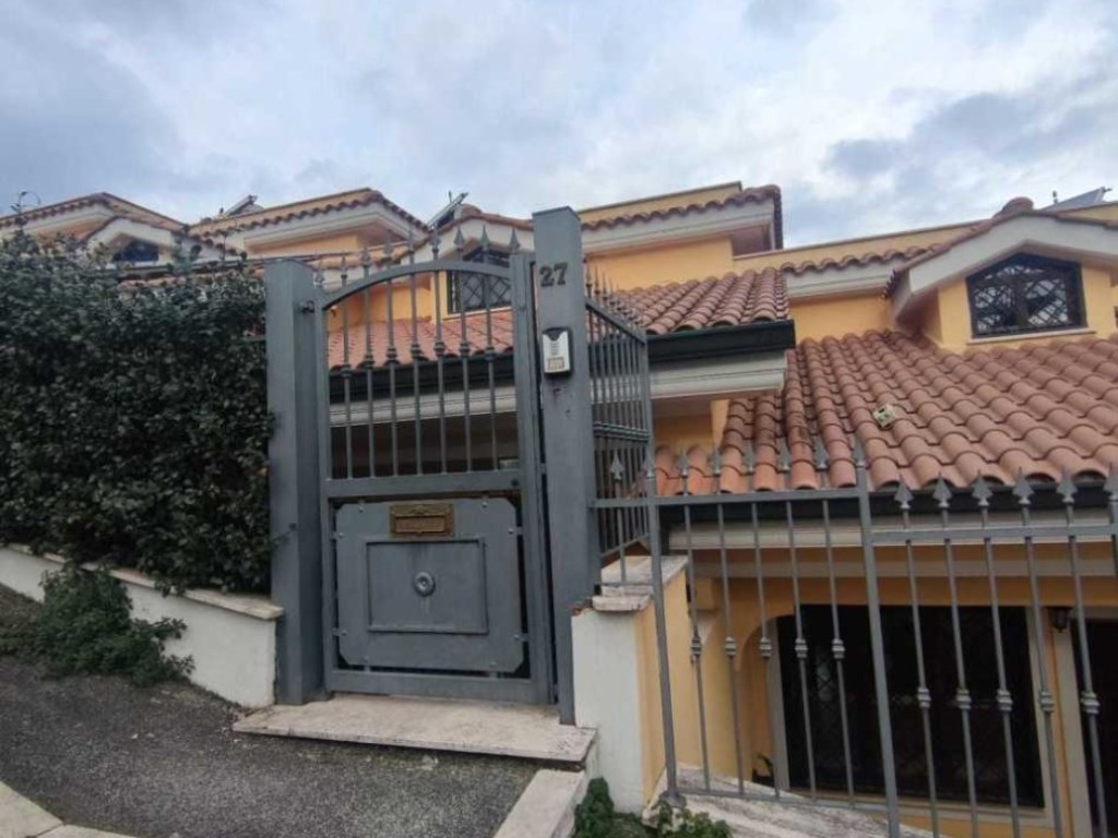 Villa in vendita a Mentana via del bottino,
