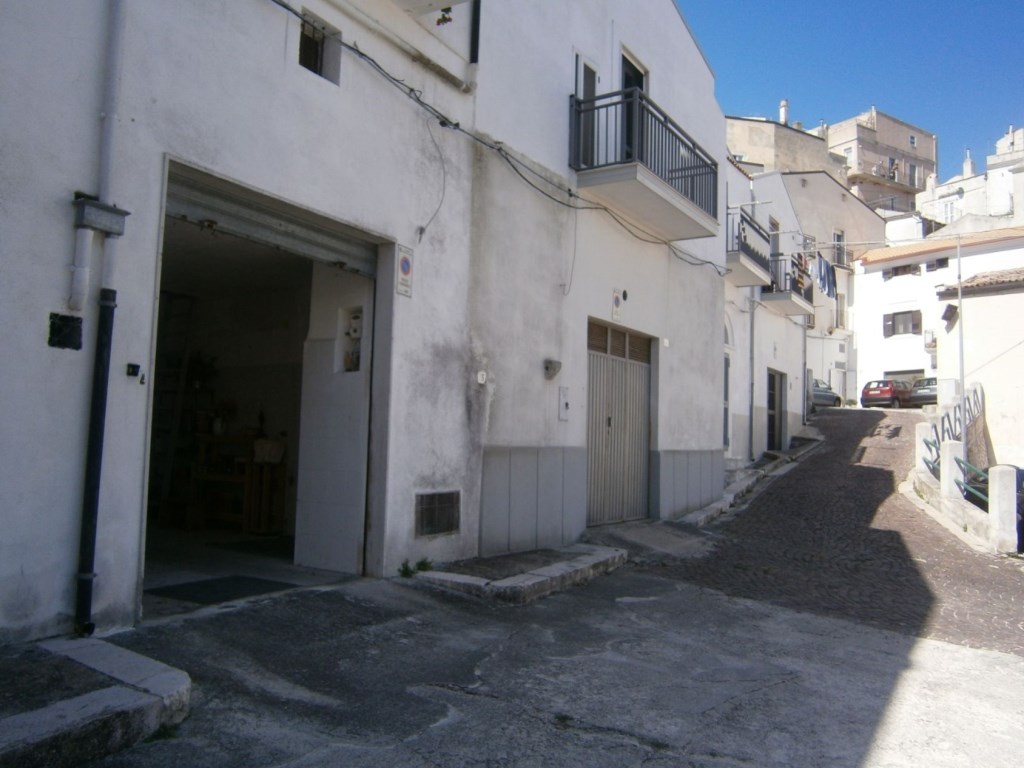 Garage in vendita a Monte Sant'Angelo largo s. Aniello