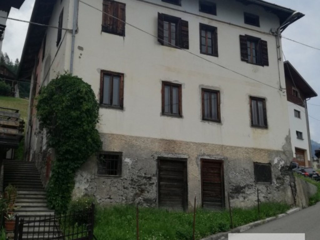 Casa Indipendente in vendita a San Pietro di Cadore via del Popolo