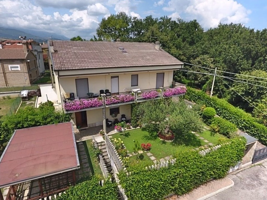 Casa Indipendente in vendita a Loreto Aprutino passo Cordone, 6