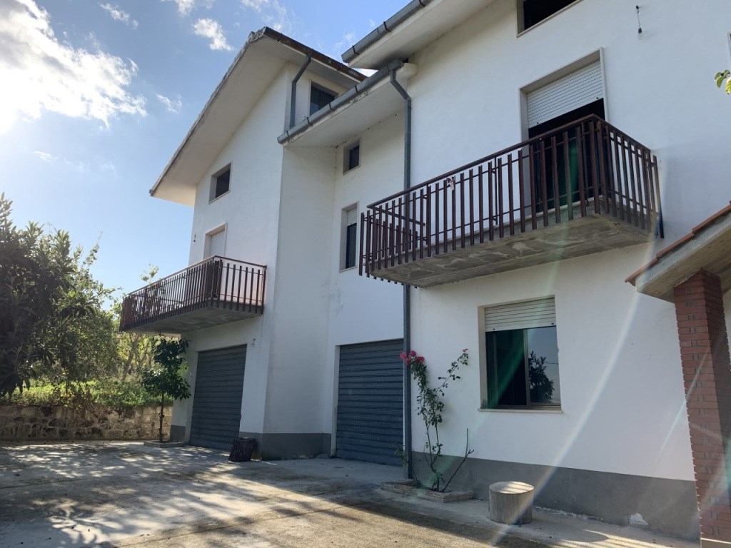 Casa Indipendente in vendita a Roccamontepiano contrada Sant'angelo, 2
