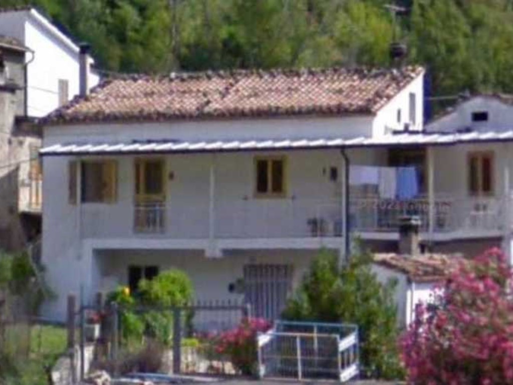 Casa Semindipendente in vendita a Farindola sp72, 22