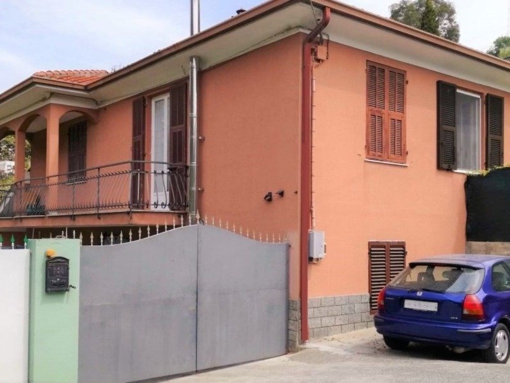 Porzione di Casa in vendita a Vallecrosia circa 1km dal centro