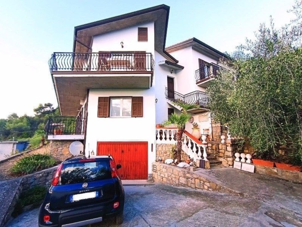 Villa in vendita a Vallecrosia regione Gurabba