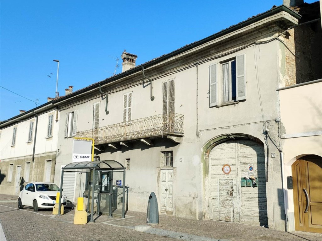 Palazzo in vendita a Borghetto Lodigiano piazza Vittorio Emanuele 1 - 7
