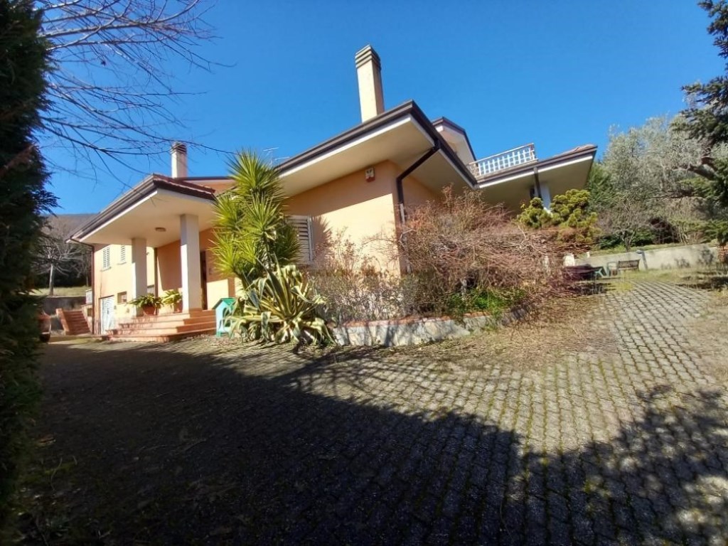 Villa in vendita a Marano Marchesato via Alcide de Gasperi,