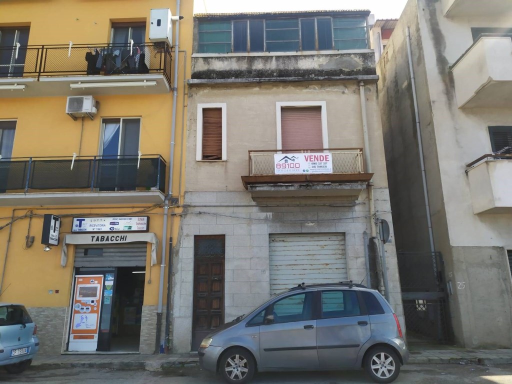 Casa Indipendente in vendita a Reggio di Calabria via Nazionale Archi 19