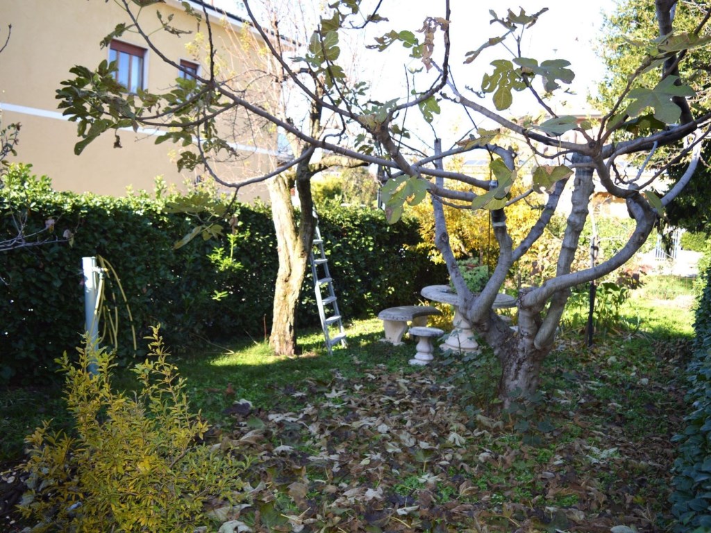 Villa in vendita a Nova Milanese via Brodolini