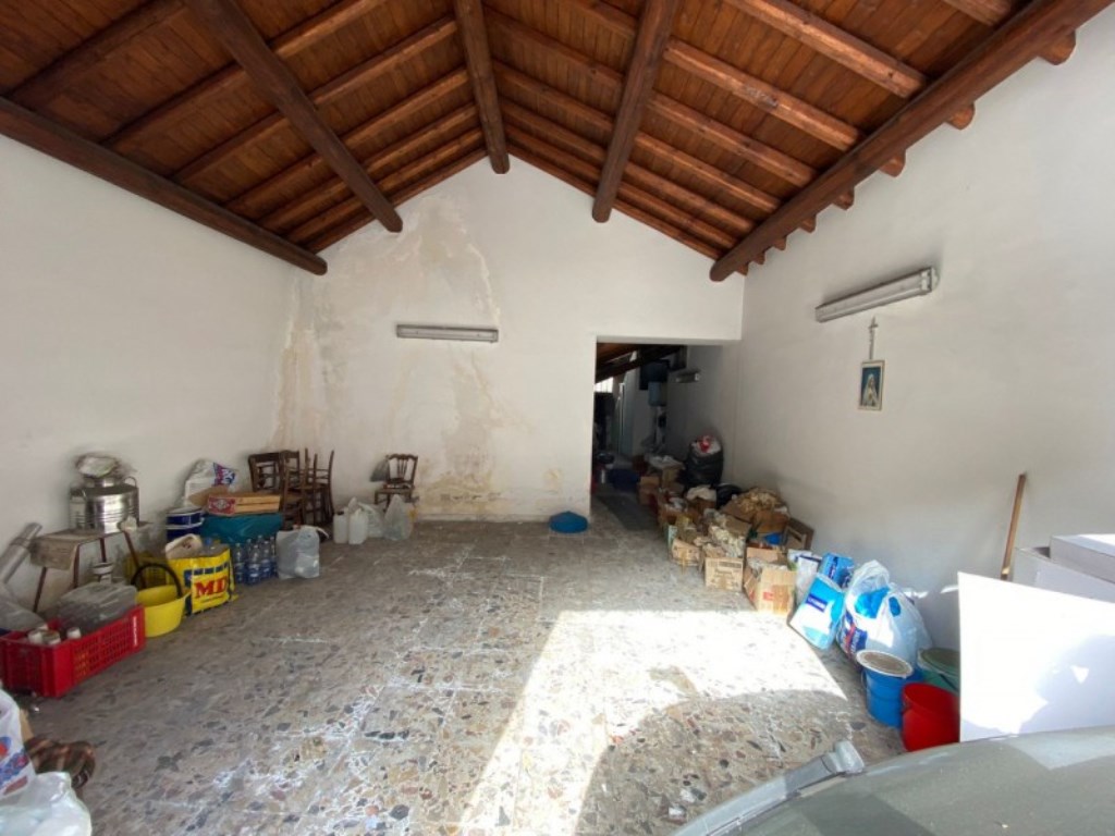 Garage in affitto ad Aci Sant'Antonio via Nocilla 4