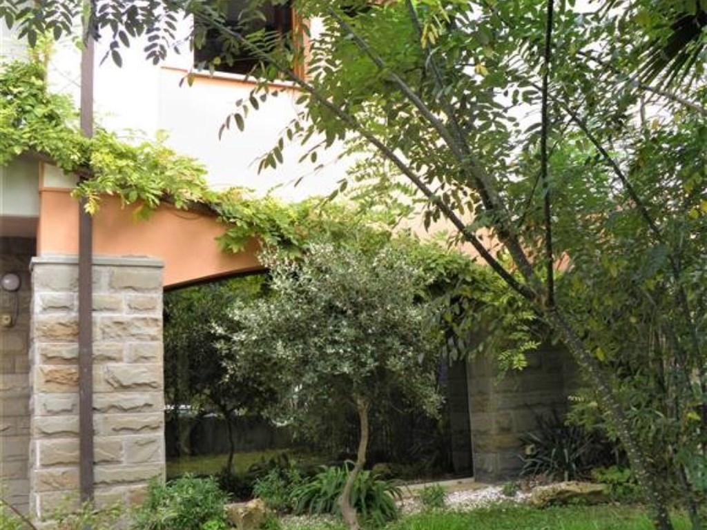 Villa Bifamiliare in vendita a Lugo