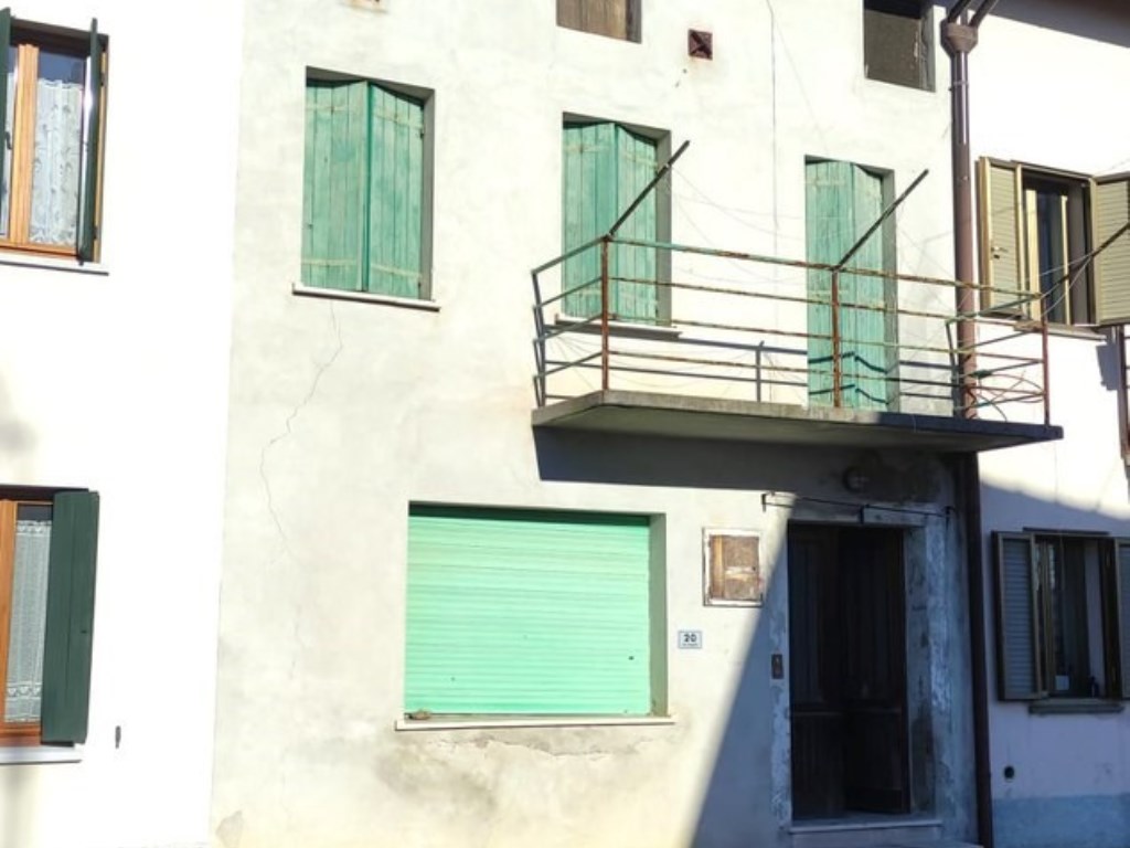 Casa Semindipendente in vendita a Tarcento via Nogaria 20, Tarcento