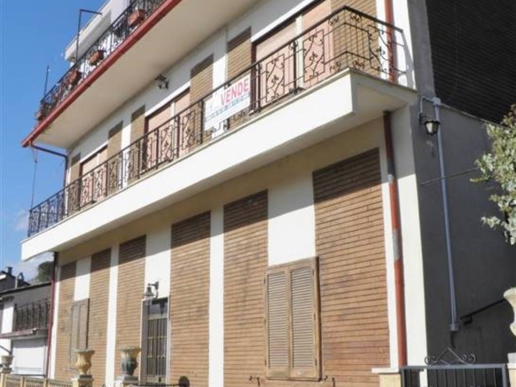 Villa in vendita a Scurcola Marsicana via della Vittoria 49