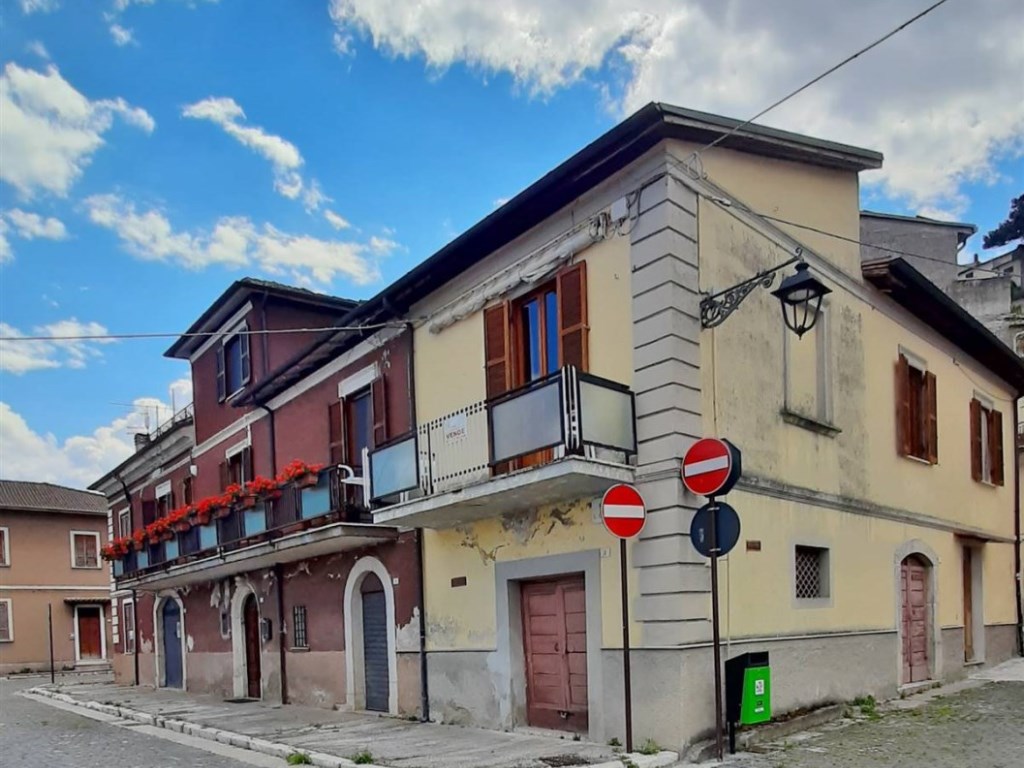Appartamento in vendita a Scurcola Marsicana piazza Garibaldi