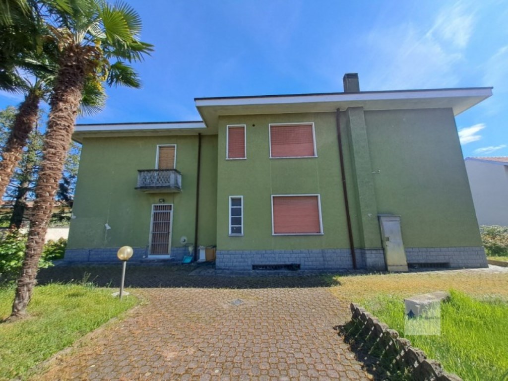 Villa in vendita a Robecchetto con Induno via Ronchi