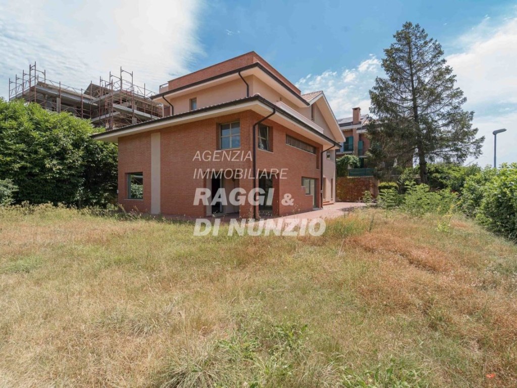 Villa in vendita a Rocca Priora via Cesare Battisti, 16