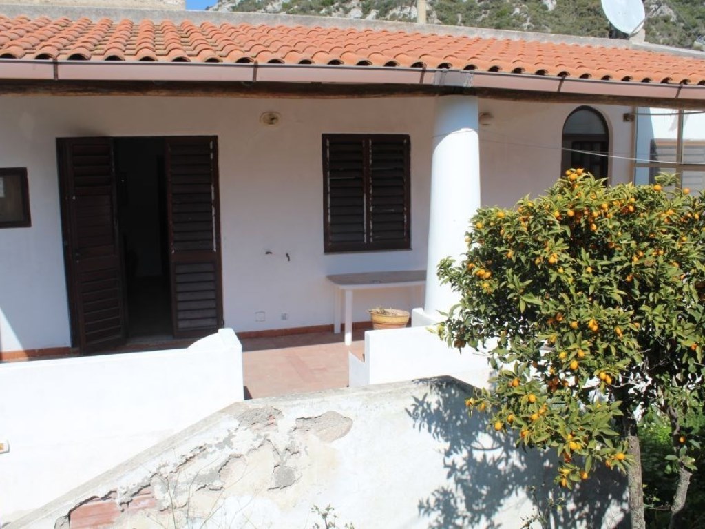 Casa Indipendente in vendita a Lipari via Lami
