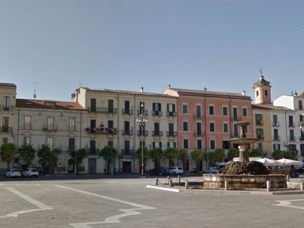 Appartamento in vendita a Sulmona piazza Garibaldi