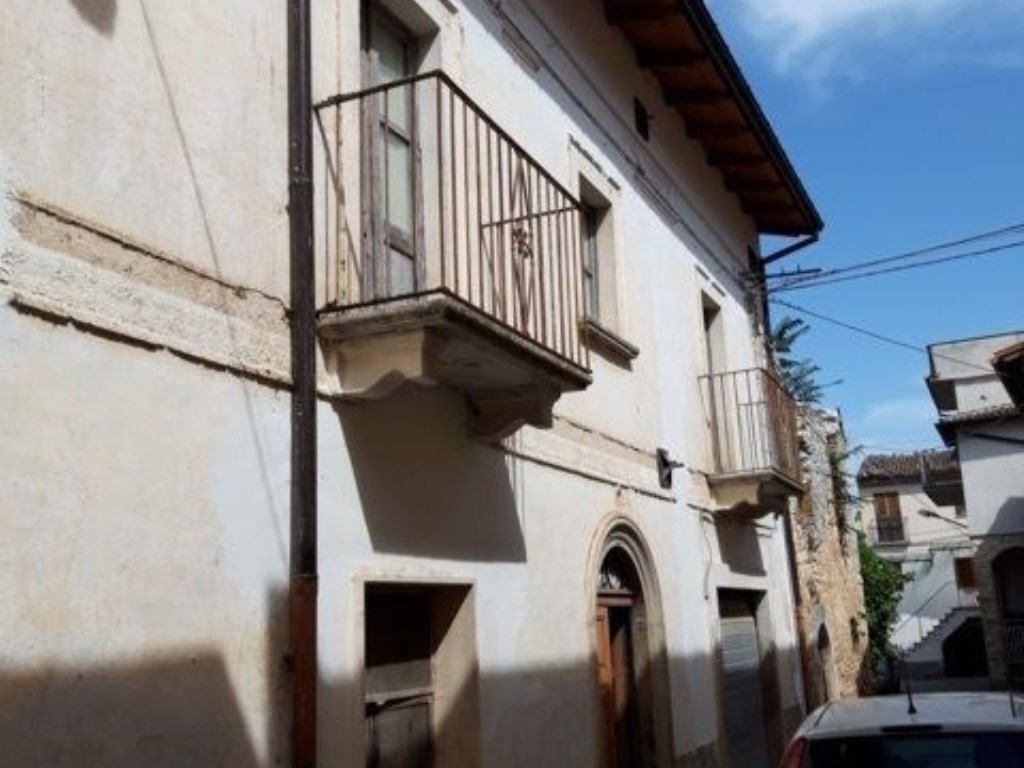 Villa in vendita a Pettorano sul Gizio via Torta