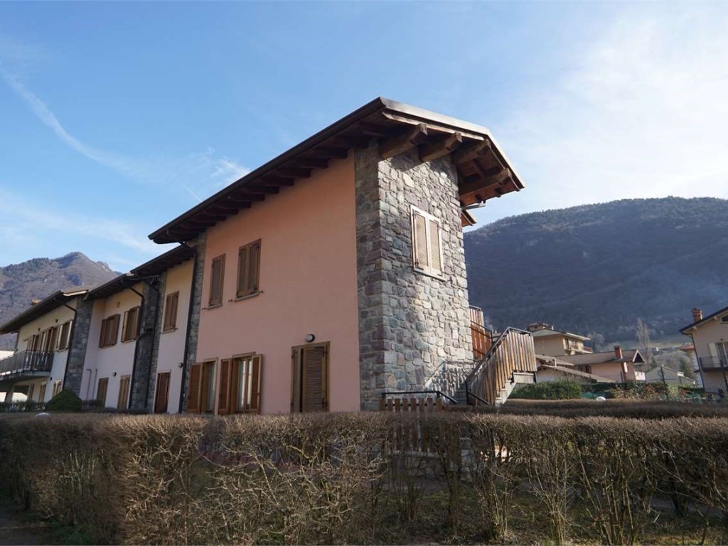 Appartamento in vendita a Villa d'Ogna via Duca d'Aosta