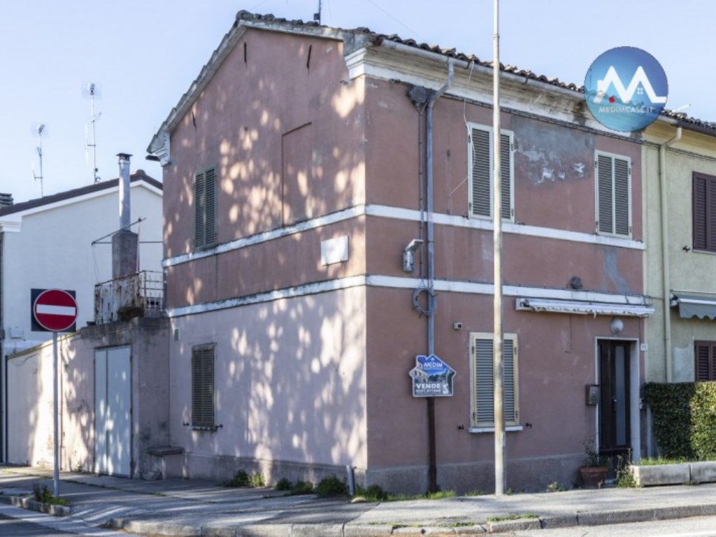 Casa a Schiera in vendita a Pesaro via Viterbo