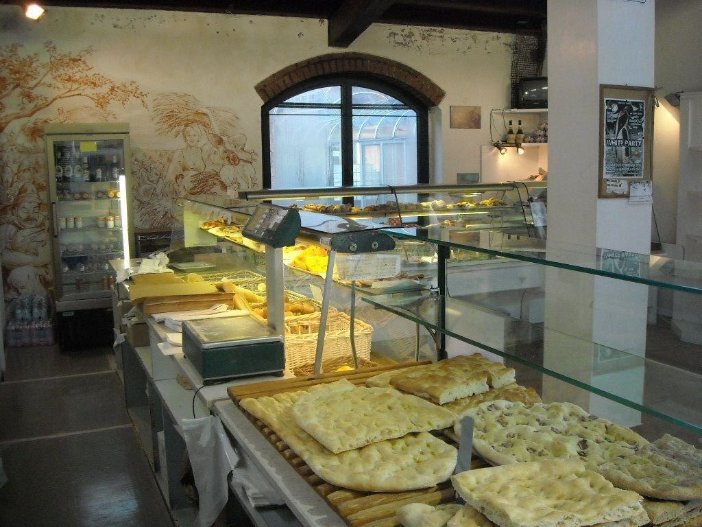 Panificio/Forno in vendita a Prato