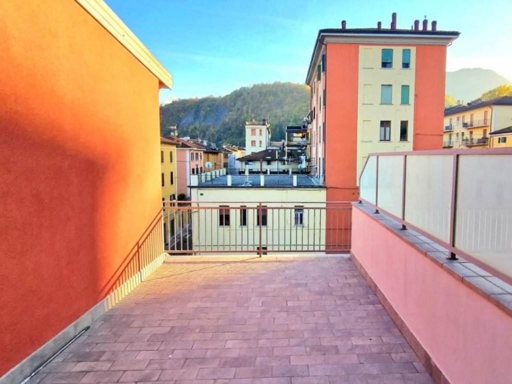 Appartamento in vendita ad Alto Reno Terme via Mazzini